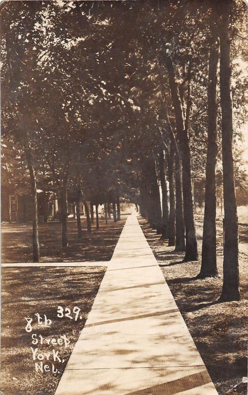 B18/ York Nebraska Ne Real Photo RPPC Postcard c1910 8th Street Sidewalk Homes