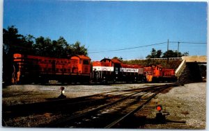 Postcard - Locomotives, Genesee & Wyoming Railroad, Retsof Freight Yard - N. Y.