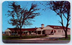 PLAINFIELD, ILL Illinois ~ Roadside SLEEPY HOLLOW MOTEL c1940s Cars Postcard