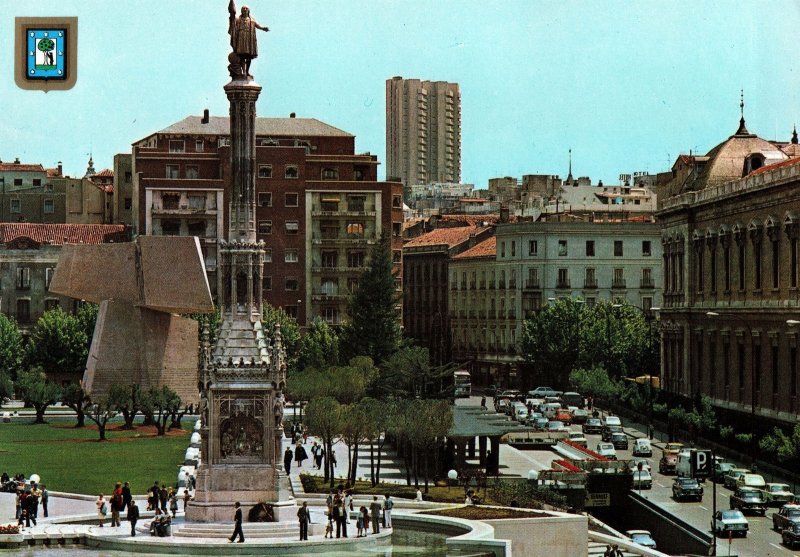 VINTAGE POSTCARD MEMORIAL TO COLON AT MADRID SPAIN 1970's CONTINENTAL SIZE