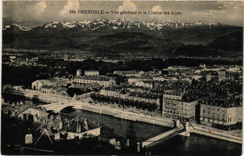 CPA GRENOBLE - Vue générale et la Chaine des Alpes (654957)