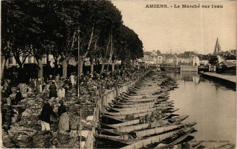 CPA AK AMIENS Le Marché sur l'eau (868964)