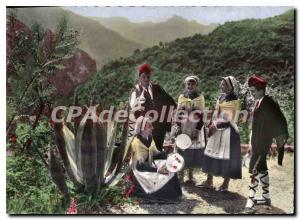 Postcard Modern Folklore Catalan Calalans Calalanes group of dancers