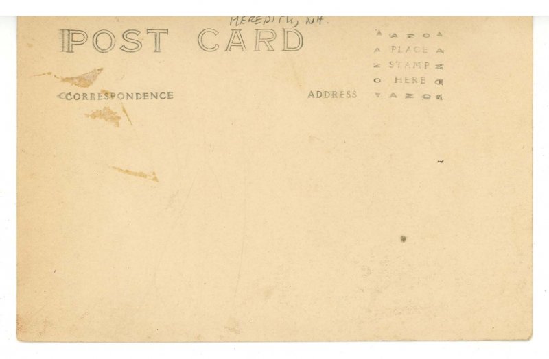 NH - Meredith. Sled Dog Team in Town    *RPPC