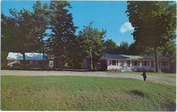 Fox Den Restaurant & Motel Hulbert Michigan MI