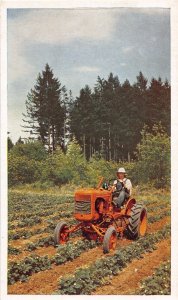 J17/ Milwaukee Wisconsin Postcard 40s Allis Chalmers Advertising Model B 244