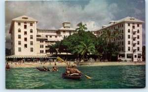 HONOLULU, HI Hawaii ~ Roadside MOANA HOTEL at WAIKIKI BEACH c1940s Postcard