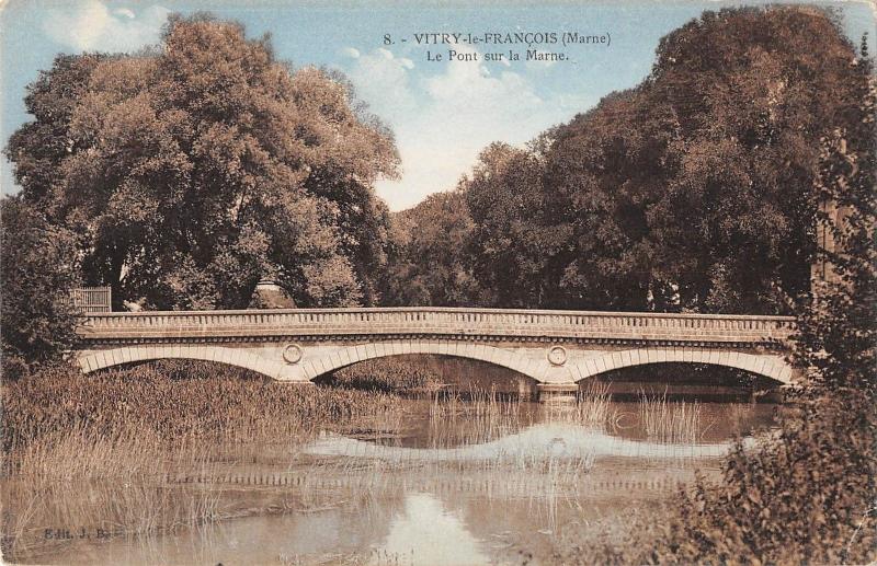 BF9473 le pont sur la marne vitry le francois france       France