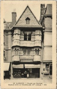 CPA LANNION Place du Centre - Maison dite du Chapelier - Xve Siecle (1147187)