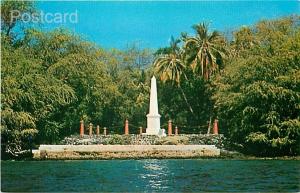 HI, Big Island, Hawaii, Kealakekua Bay, Captain Cook's Monument, Pacific Film