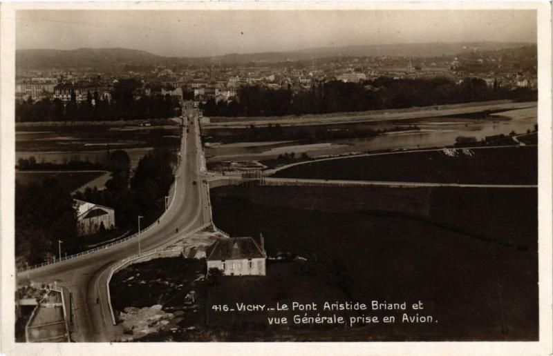 CPA VICHY Le Pont Aristide Briand et Vue générale (683013)