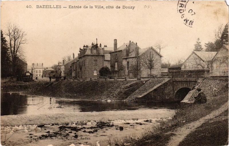 CPA Bazeilles Entrée de la Ville, cote de Douzy (646849)