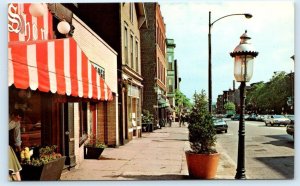 CHICAGO, IL Illinois ~ Street Scene OLD TOWN c1960s Cars  Postcard