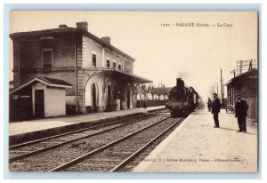 1908 Train Incoming, Two Men Scene, Salaise Isere - La Gare Antique Postcard 