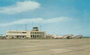 Montreal  Canada Airport, Airplanes 1957 Chrome  Postcard Used