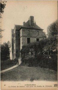 CPA AVRANCHES - Le Palais de Justice vue prise du Jardin de l'Eveche (149262)