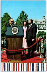 M-59738 King Hussein of Jordan White House Lawn President Carter & Rosalynn