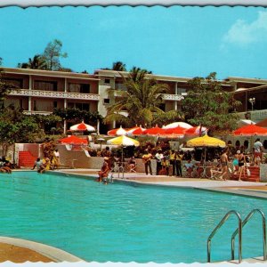 1965 Oracabessa, Jamaica, W.I Playboy Hotel Pool Authentic Scene Crowd Swim A227