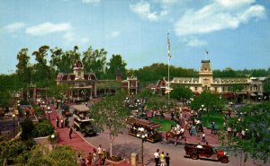 Disneyland Anaheim Town Square Main Street Chrome Postcard 08.53