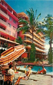 Edgewater Hotel Waikiki Hawaii Swimming Pool Roberts Postcard 21-1917