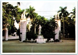 Postcard - Entrance to the Thomas Edison Estate, Fort Myers, Florida, USA