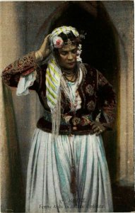 CPA AK Femme Arabe en Costume d'Interieur ALGERIE (856042)