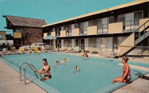 PEORIA, Illinois IL   CLAYTON HOUSE MOTEL  Pool View  ROADSIDE  Vintage Postcard