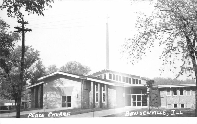 G34/ Bensenville Illinois RPPC Postcard c1950s Peacee Church Building