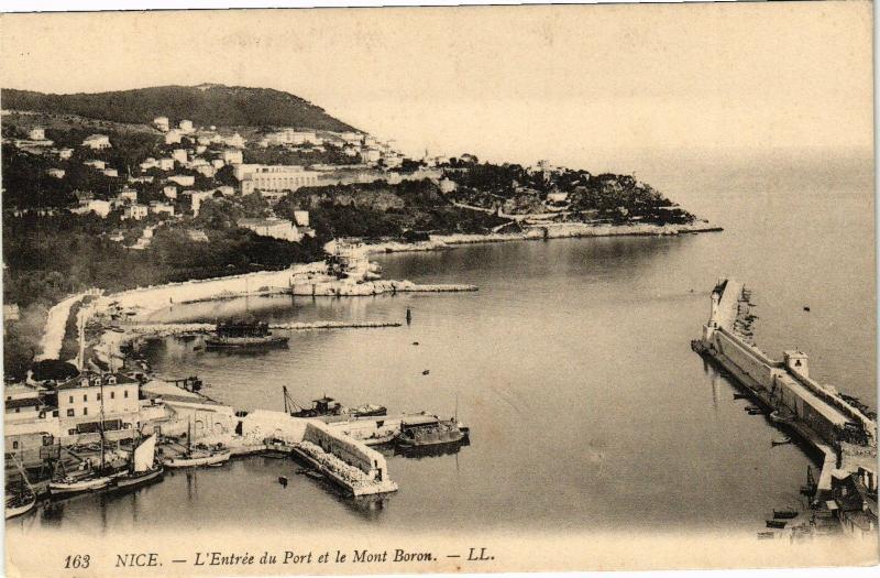 CPA NICE - L'Entrée du Port et le Mont-Boron (203448)