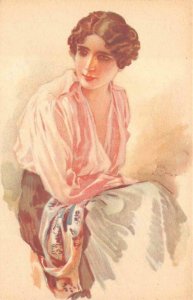 BEAUTIFUL WOMAN ARTIST SIGNED TERZI 323-2 ITALY GLAMOUR POSTCARD (c. 1915)