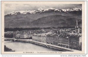 France Grenoble Vue Generale et la Chaine des Alpes