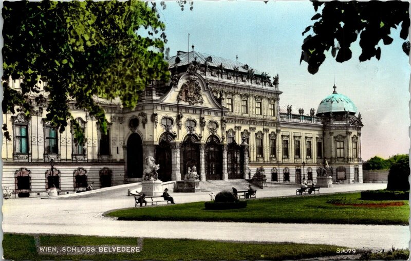 Wien Schloss Belvedere Vienne Castle Antique Postcard UNP Unused Scalloped 