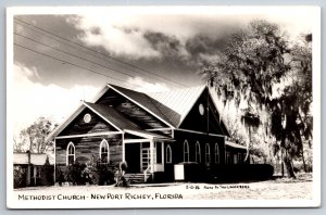 New Port Richey FL~Methodist Church~Dark Clapboard~Spanish Moss Tree~1940s RPPC