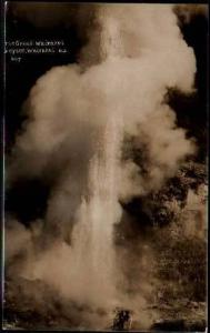 New Zealand, The Great Wairakei Geyser - Real Photo Postcard