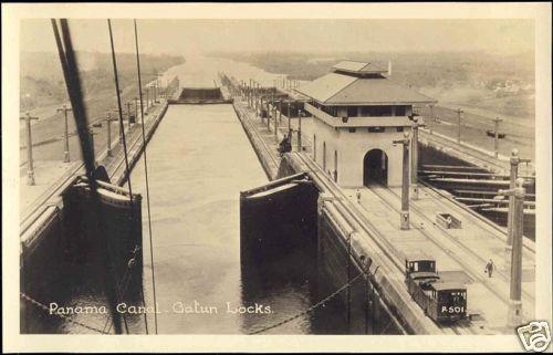 panama, Canal, Gatun Locks (1930s) RPPC