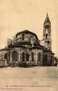 CPA St-LÉONARD (Hte-VIENNE) - L'Église (Mon. Hist.) (293995)