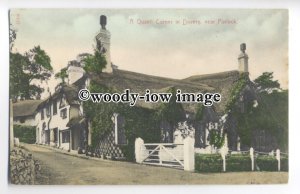 tq0470 - Somerset - Thatched Cottages in a Quaint Corner of Dovery - Postcard