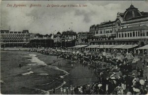 CPA Biarritz La Grande Plage a l'heure du bain FRANCE (1126748)