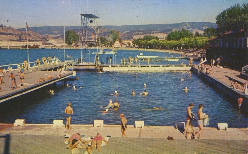 Outdoor Pool Kelowna Aquatic Kelowna BC Greatest Water Show Vintage Postcard D7