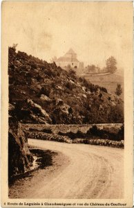 CPA Route de Laguiole a Chaudesaigues et vue du Chateau du Couffour (113342)