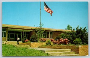 Eddyville Kentucky~Lyon County Courthouse Entrance~US Flag~Vintage Postcard
