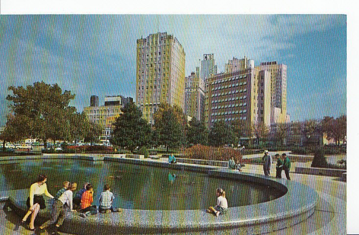 America Postcard - Beautiful Burk Burnett Park, Downtown, Fort Worth, Texas W538
