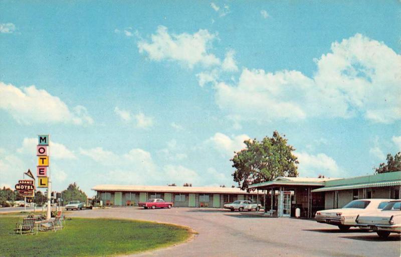 De Funiak Springs Florida Adams Motel Street View Vintage Postcard K91415