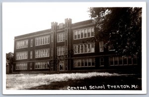 K45/ Trenton Missouri RPPC Postcard 50s Central School Building 236