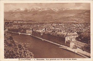 France Dauphine Grenoble Vue generale sur la ville et les Alpes
