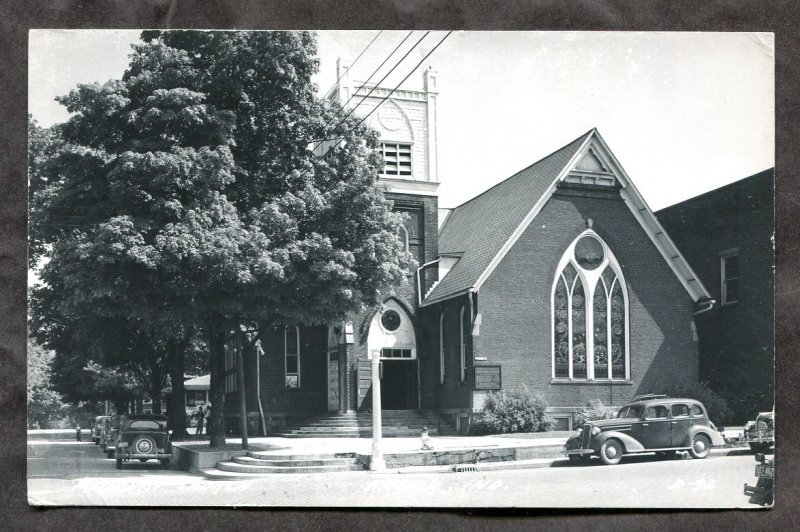 dc153 - ANGOLA Indiana 1954 Methodist Church. Cars. Real Photo Postcard