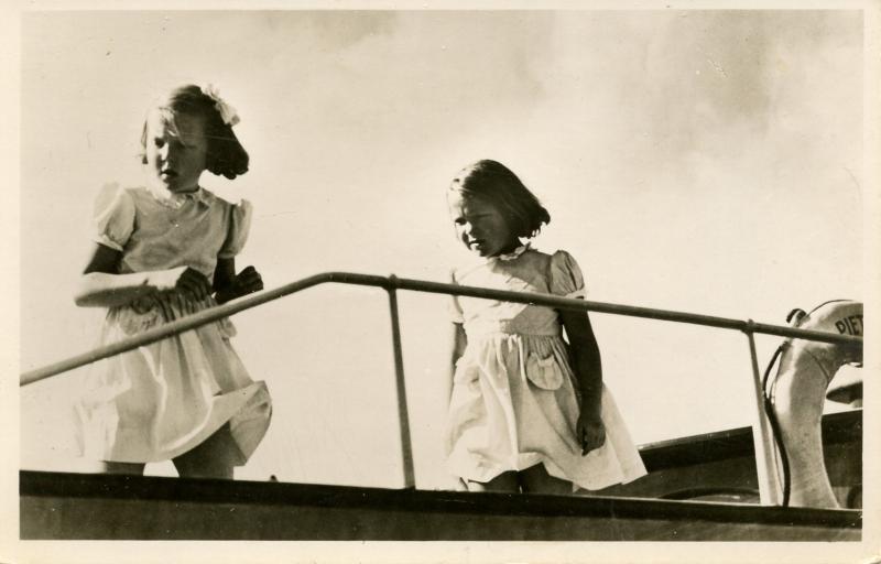 Dutch Royalty -  Princess Beatrix and Princess Irene   *RPPC                    