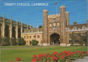 Cambridgeshire Postcard - Cambridge - Great Court, Trinity College RRR1394