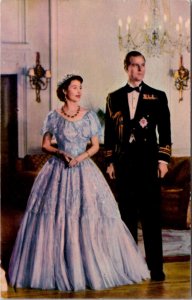 Her Majesty Queen Elizabeth II and H.R.H. Duke of Edinburgh Postcard Z8