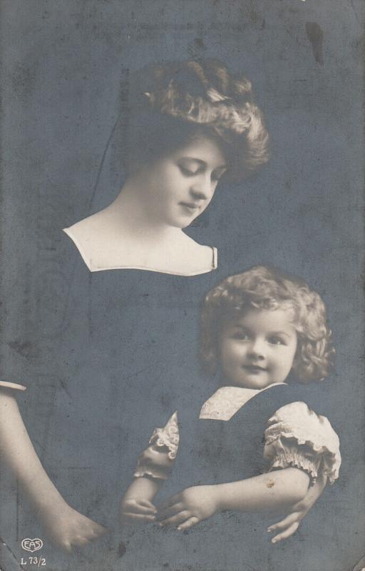 Young lady & girl early portrait photo postcard fancy hairstyles